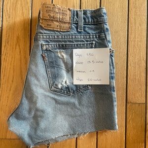 Vintage Levi’s 550 shorts
